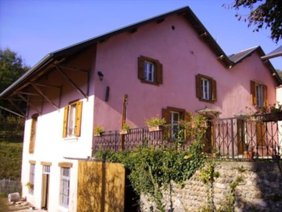 Le Moulin Rose Apartment Chirens Exterior photo